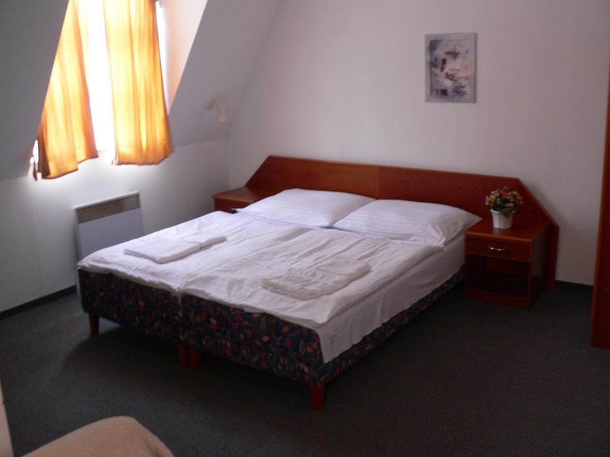 Hotel Armales Stakcin Habitación foto